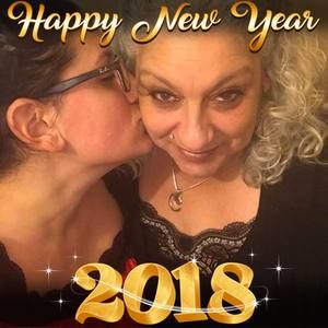 Meet your Posher, Mona